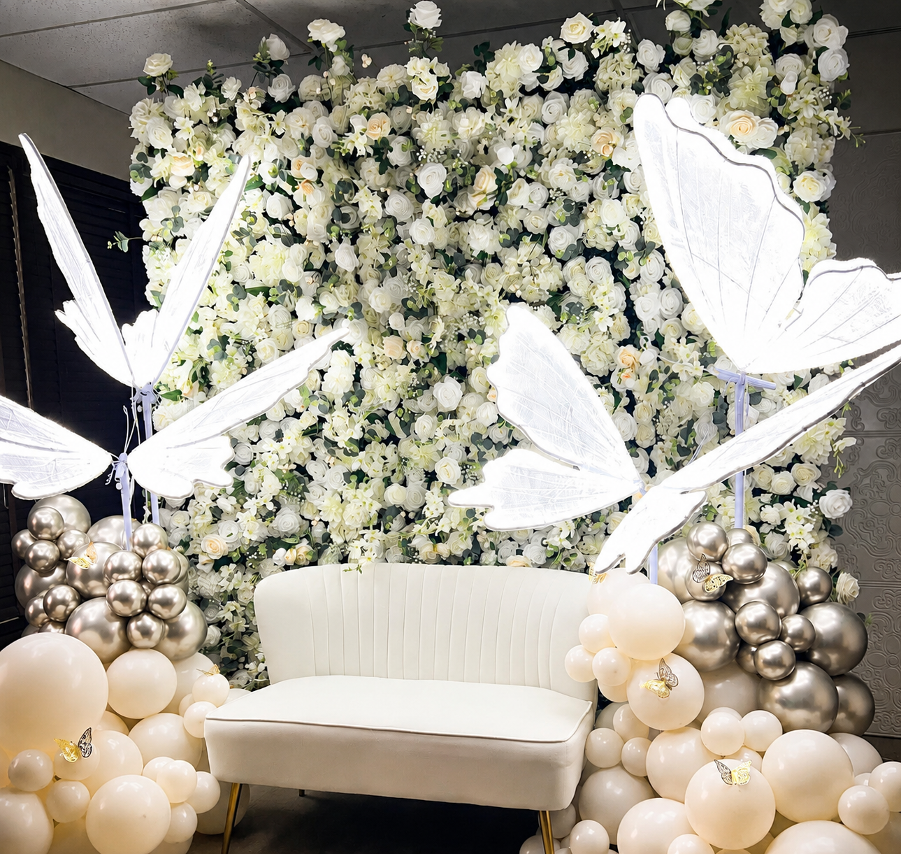 3-Foot Illuminated Butterfly Décor